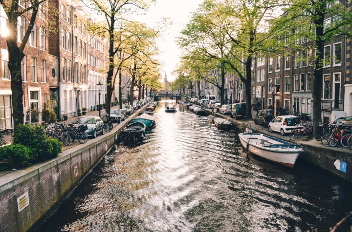 Amsterdam Travel Guide